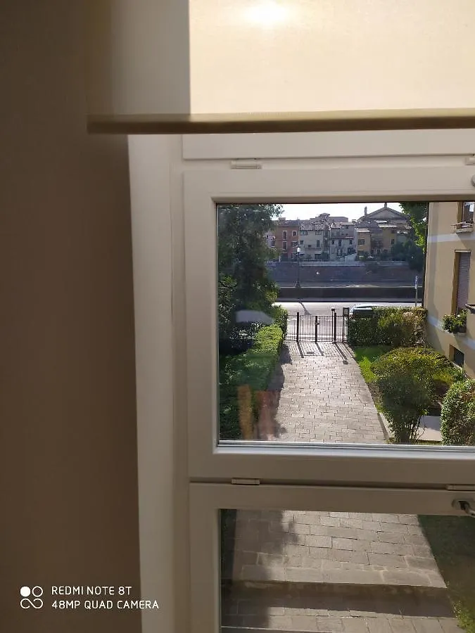 Adige Rooms Porta Vittoria ヴェローナ 0*,  イタリア